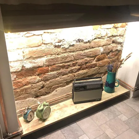 Transylvanian Hobbit House Cluj-Napoca