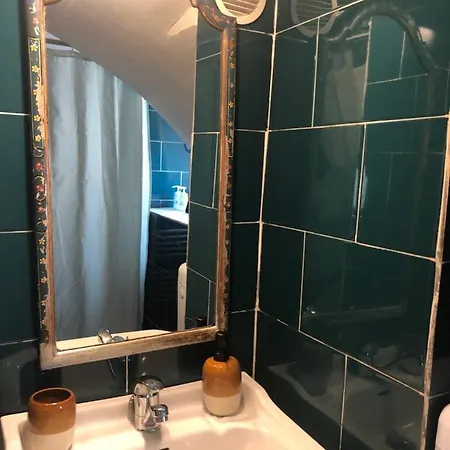 Apartament Transylvanian Hobbit House *